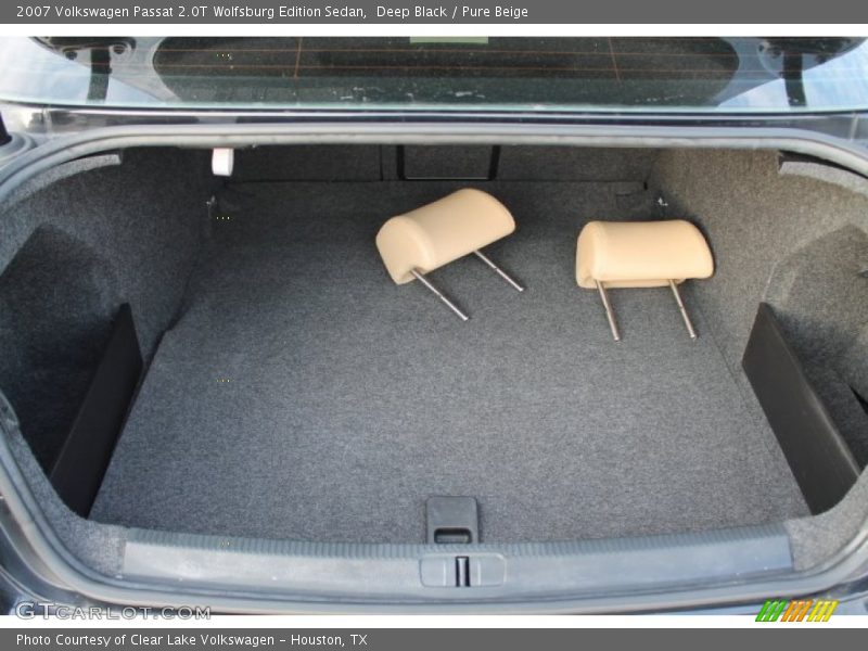 Deep Black / Pure Beige 2007 Volkswagen Passat 2.0T Wolfsburg Edition Sedan