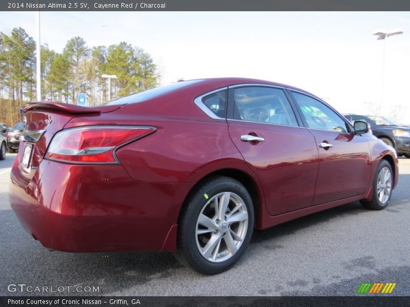 Cayenne Red / Charcoal 2014 Nissan Altima 2.5 SV