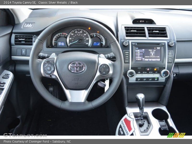 Classic Silver Metallic / Black 2014 Toyota Camry SE