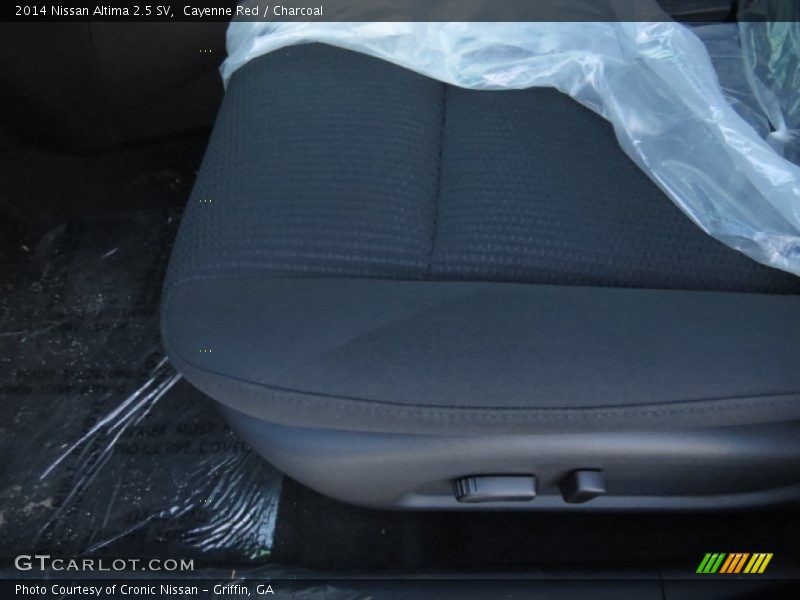 Cayenne Red / Charcoal 2014 Nissan Altima 2.5 SV