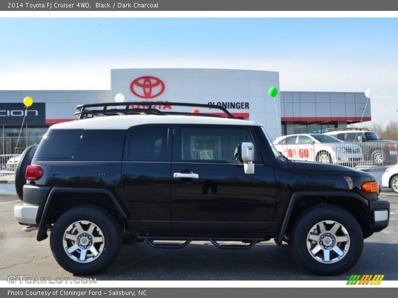 Black / Dark Charcoal 2014 Toyota FJ Cruiser 4WD