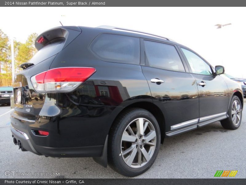 Super Black / Almond 2014 Nissan Pathfinder Platinum