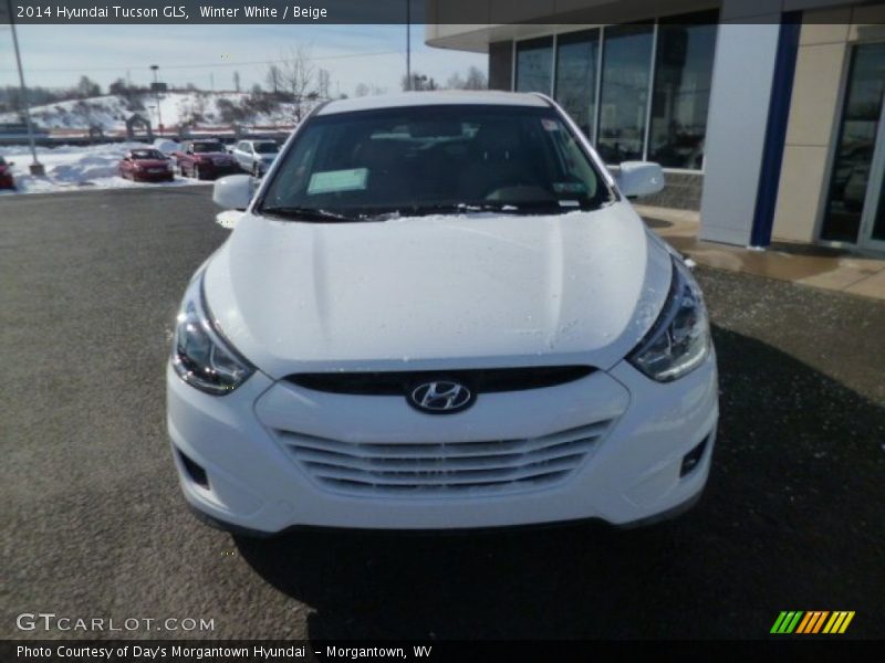 Winter White / Beige 2014 Hyundai Tucson GLS