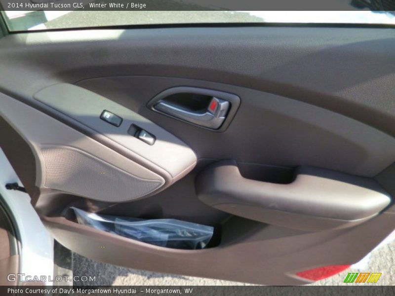 Winter White / Beige 2014 Hyundai Tucson GLS