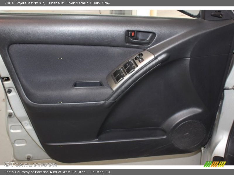 Lunar Mist Silver Metallic / Dark Gray 2004 Toyota Matrix XR