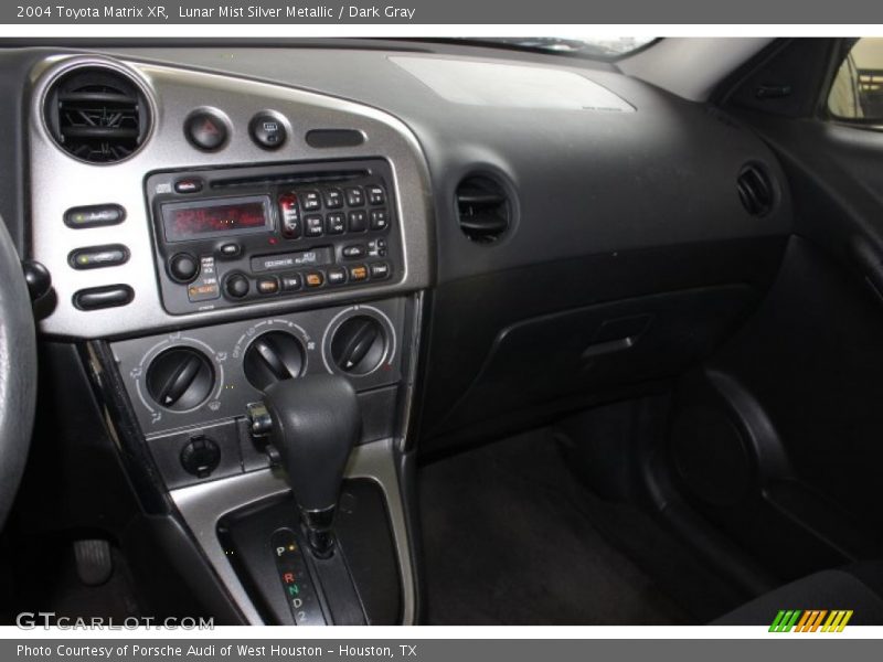Lunar Mist Silver Metallic / Dark Gray 2004 Toyota Matrix XR