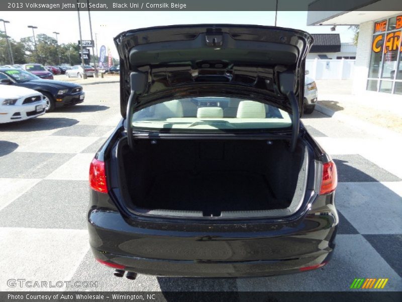 Black Uni / Cornsilk Beige 2013 Volkswagen Jetta TDI Sedan