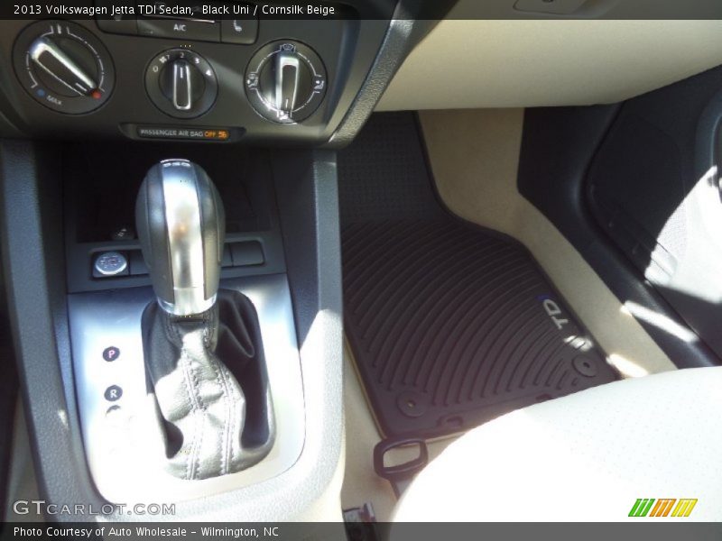 Black Uni / Cornsilk Beige 2013 Volkswagen Jetta TDI Sedan
