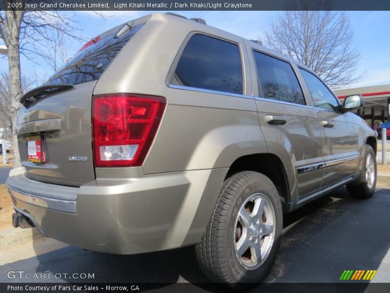 Light Khaki Metallic / Dark Khaki/Light Graystone 2005 Jeep Grand Cherokee Limited