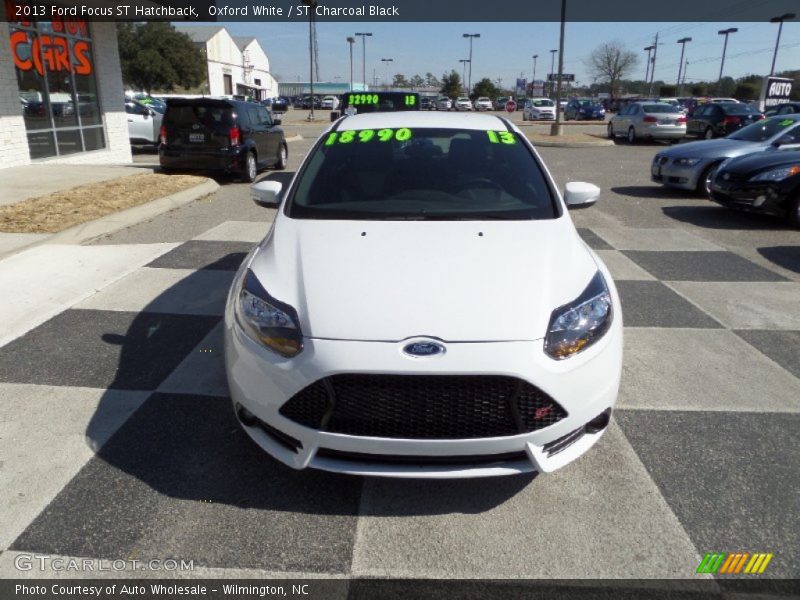 Oxford White / ST Charcoal Black 2013 Ford Focus ST Hatchback