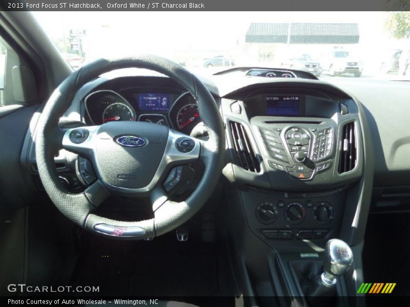 Oxford White / ST Charcoal Black 2013 Ford Focus ST Hatchback