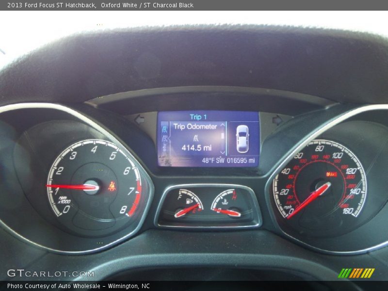 Oxford White / ST Charcoal Black 2013 Ford Focus ST Hatchback