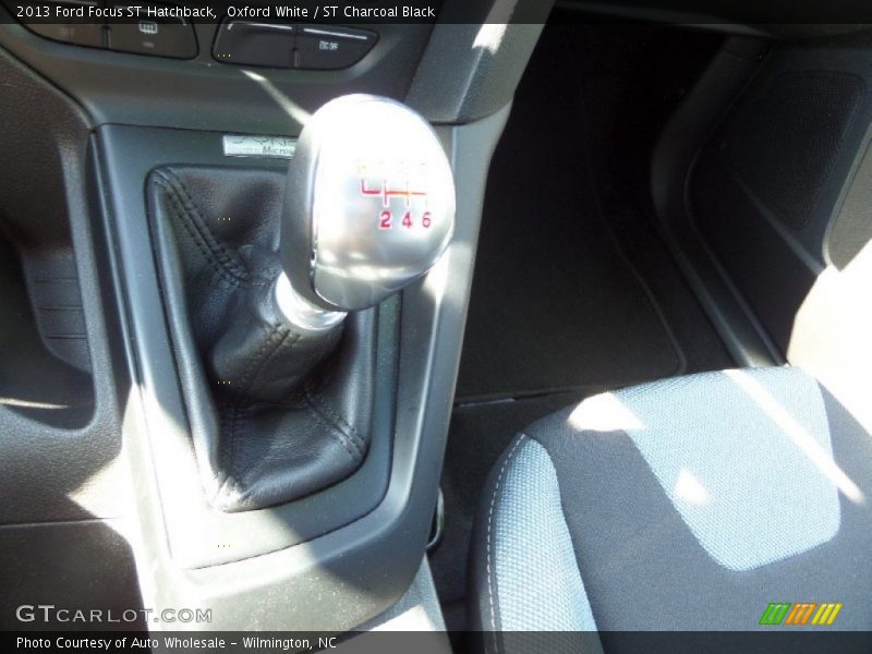 Oxford White / ST Charcoal Black 2013 Ford Focus ST Hatchback