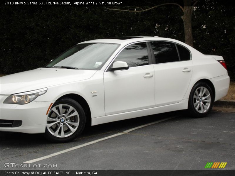 Alpine White / Natural Brown 2010 BMW 5 Series 535i xDrive Sedan