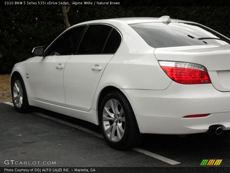 Alpine White / Natural Brown 2010 BMW 5 Series 535i xDrive Sedan