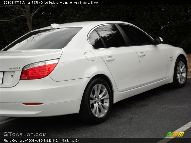 Alpine White / Natural Brown 2010 BMW 5 Series 535i xDrive Sedan