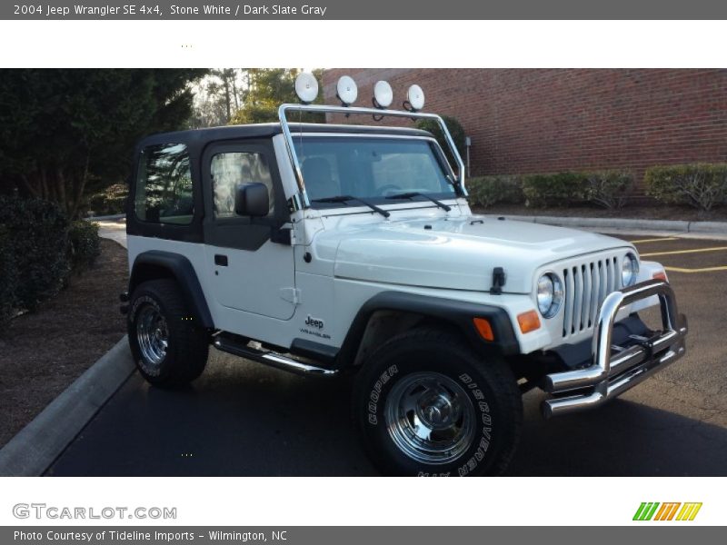 Stone White / Dark Slate Gray 2004 Jeep Wrangler SE 4x4