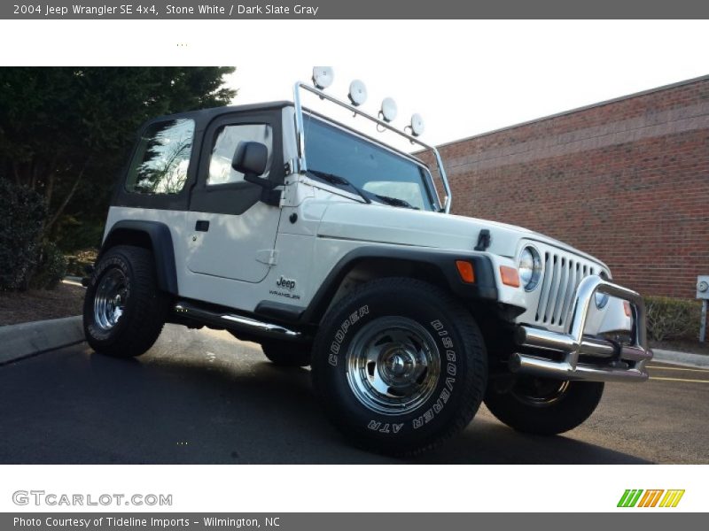 Stone White / Dark Slate Gray 2004 Jeep Wrangler SE 4x4
