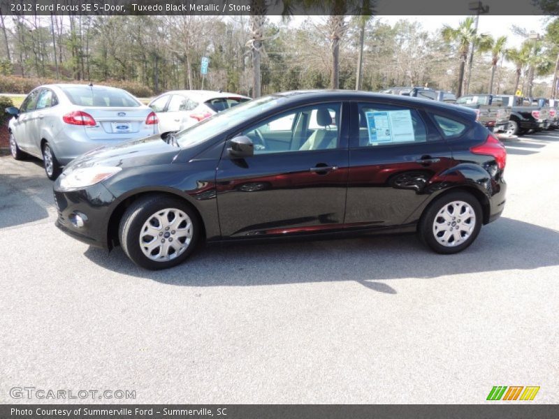 Tuxedo Black Metallic / Stone 2012 Ford Focus SE 5-Door