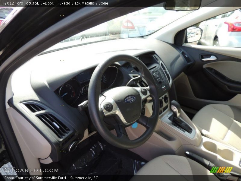 Tuxedo Black Metallic / Stone 2012 Ford Focus SE 5-Door
