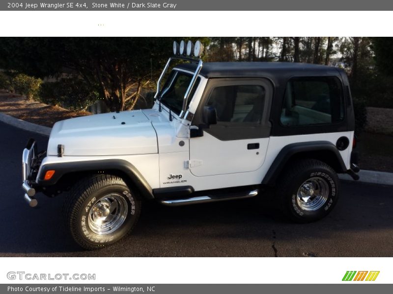 Stone White / Dark Slate Gray 2004 Jeep Wrangler SE 4x4