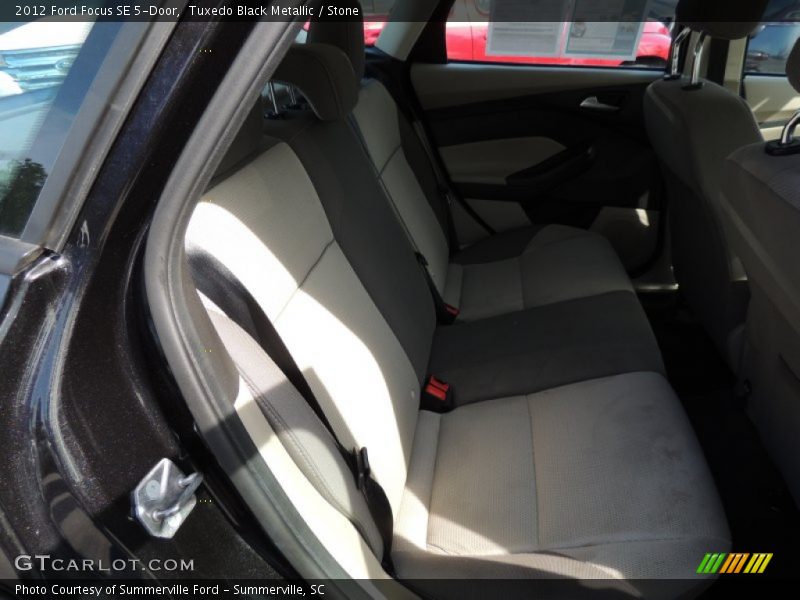 Tuxedo Black Metallic / Stone 2012 Ford Focus SE 5-Door