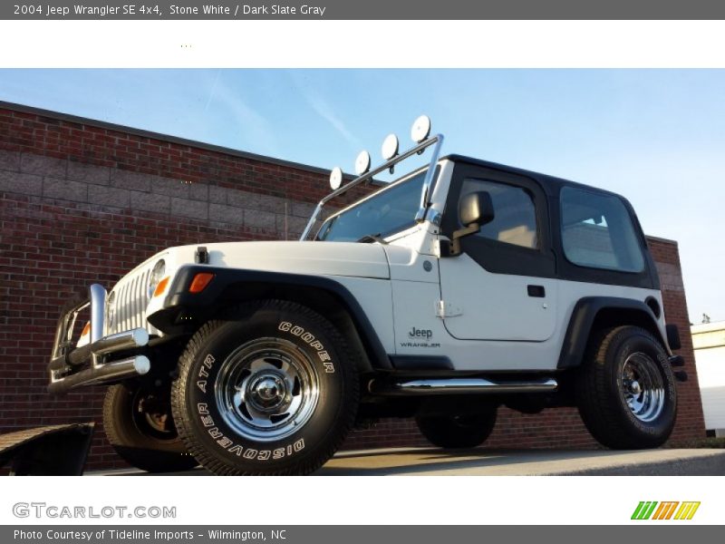 Stone White / Dark Slate Gray 2004 Jeep Wrangler SE 4x4
