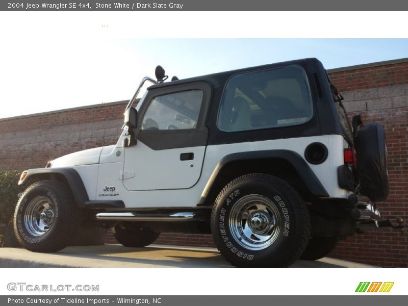 Stone White / Dark Slate Gray 2004 Jeep Wrangler SE 4x4