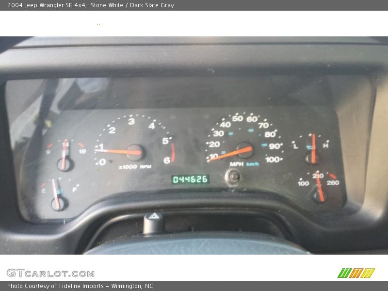 Stone White / Dark Slate Gray 2004 Jeep Wrangler SE 4x4