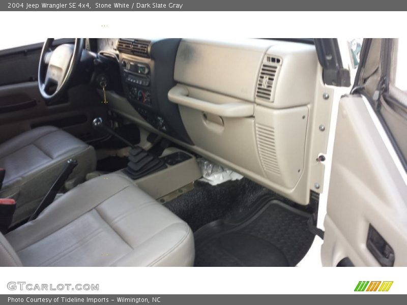 Stone White / Dark Slate Gray 2004 Jeep Wrangler SE 4x4