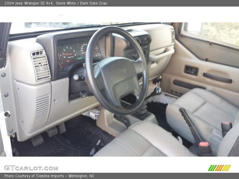 Stone White / Dark Slate Gray 2004 Jeep Wrangler SE 4x4
