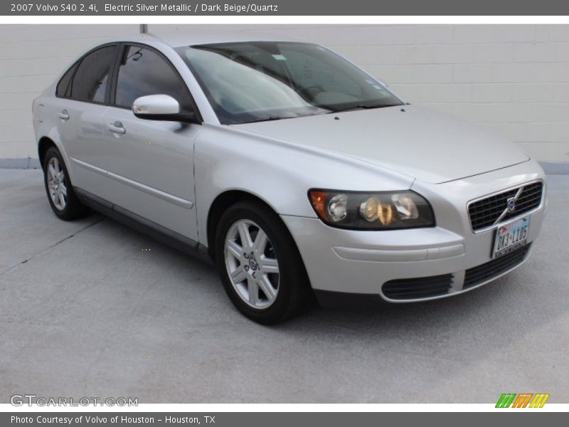 Electric Silver Metallic / Dark Beige/Quartz 2007 Volvo S40 2.4i