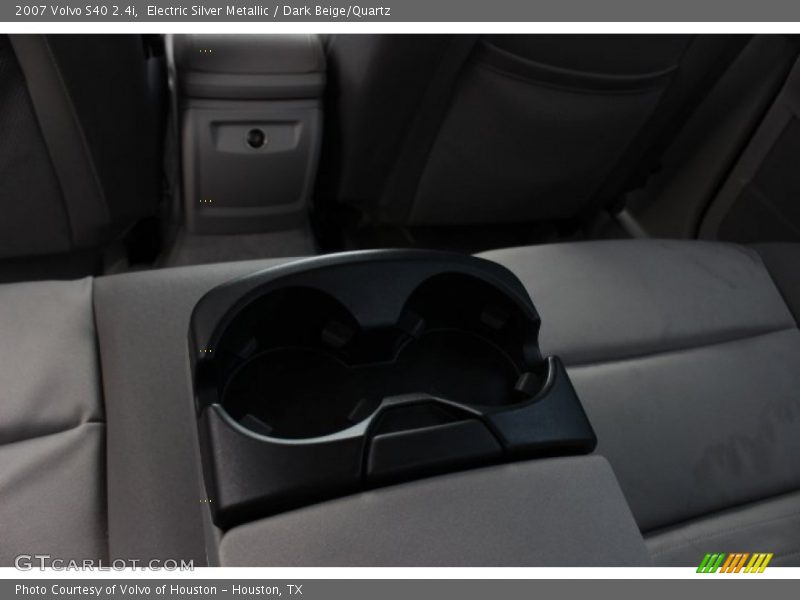 Electric Silver Metallic / Dark Beige/Quartz 2007 Volvo S40 2.4i