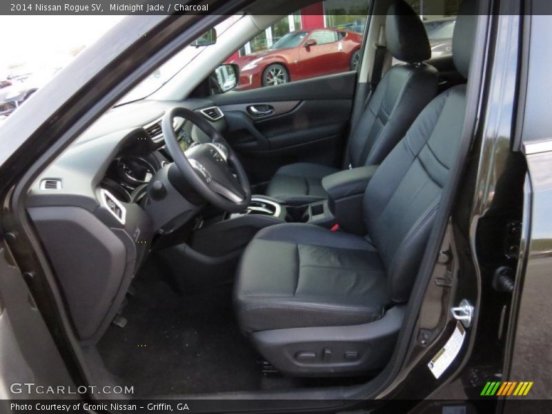 Front Seat of 2014 Rogue SV