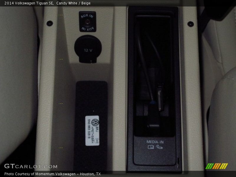 Candy White / Beige 2014 Volkswagen Tiguan SE