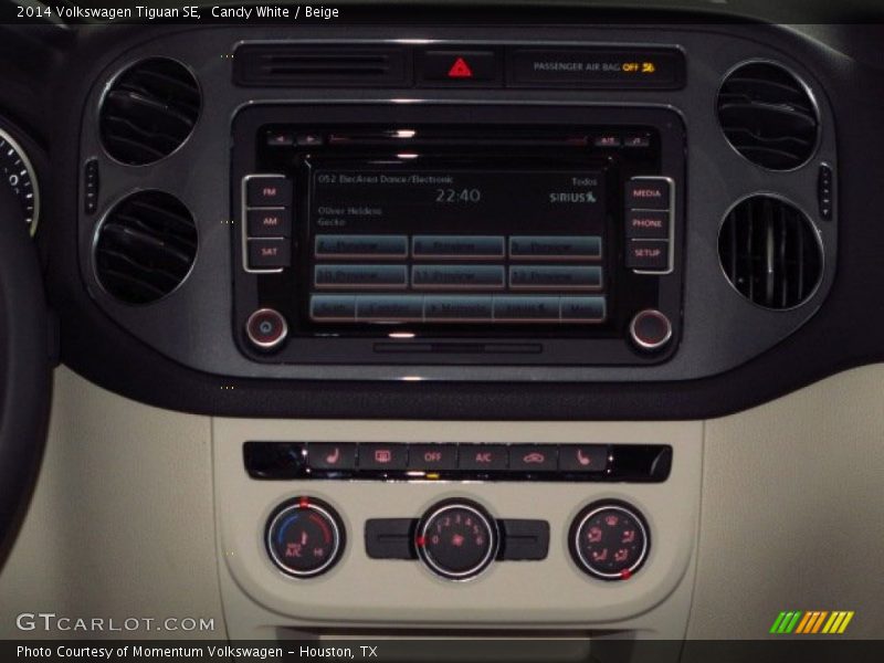 Candy White / Beige 2014 Volkswagen Tiguan SE