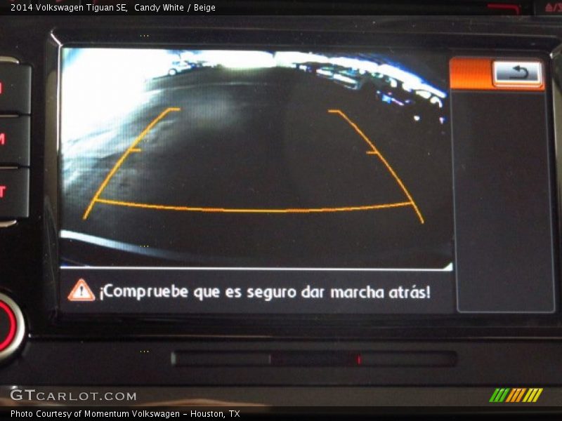 Candy White / Beige 2014 Volkswagen Tiguan SE
