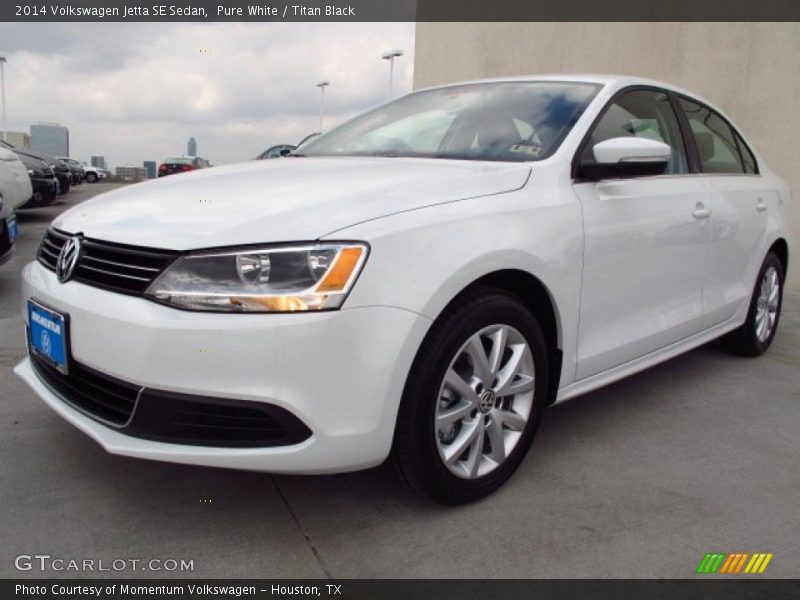 Pure White / Titan Black 2014 Volkswagen Jetta SE Sedan