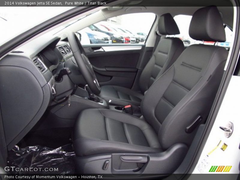 Pure White / Titan Black 2014 Volkswagen Jetta SE Sedan