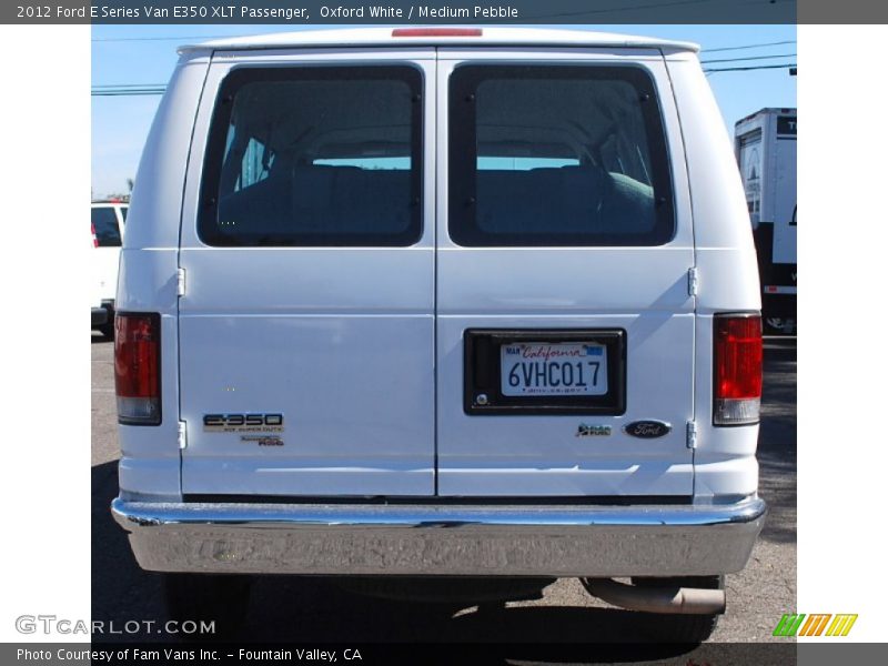 Oxford White / Medium Pebble 2012 Ford E Series Van E350 XLT Passenger