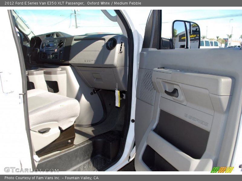 Oxford White / Medium Pebble 2012 Ford E Series Van E350 XLT Passenger