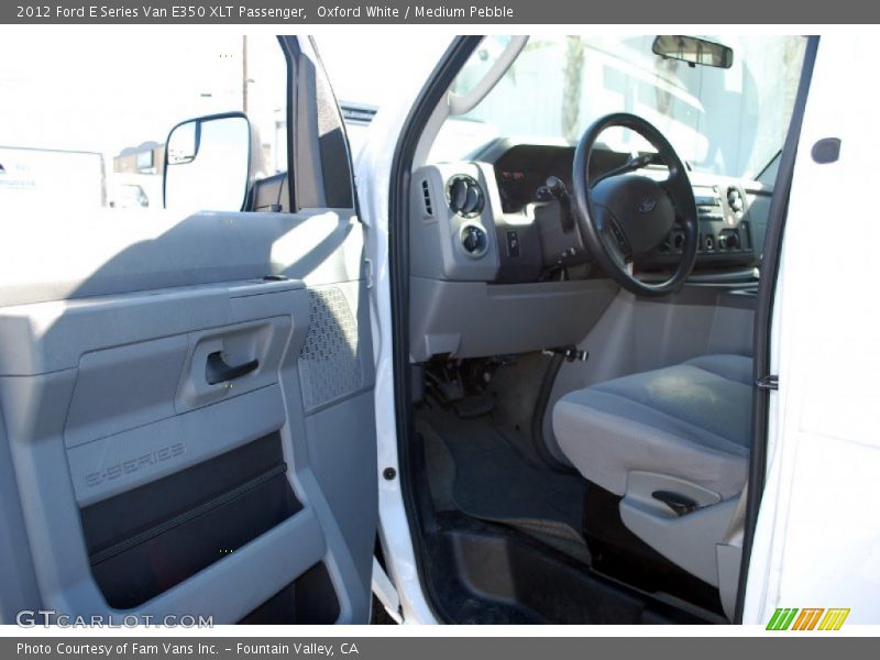 Oxford White / Medium Pebble 2012 Ford E Series Van E350 XLT Passenger