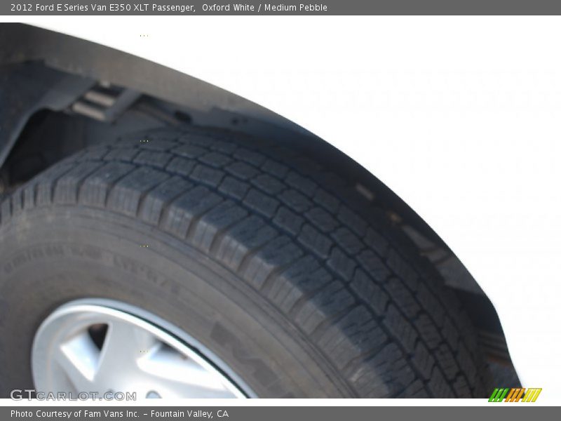 Oxford White / Medium Pebble 2012 Ford E Series Van E350 XLT Passenger