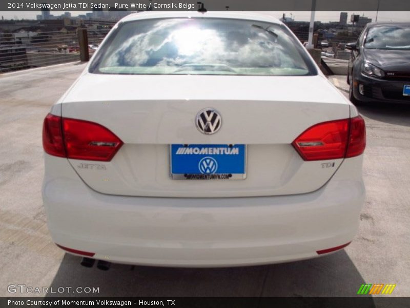 Pure White / Cornsilk Beige 2014 Volkswagen Jetta TDI Sedan