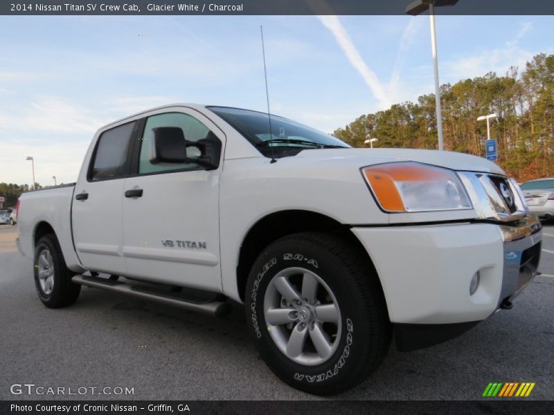 Glacier White / Charcoal 2014 Nissan Titan SV Crew Cab