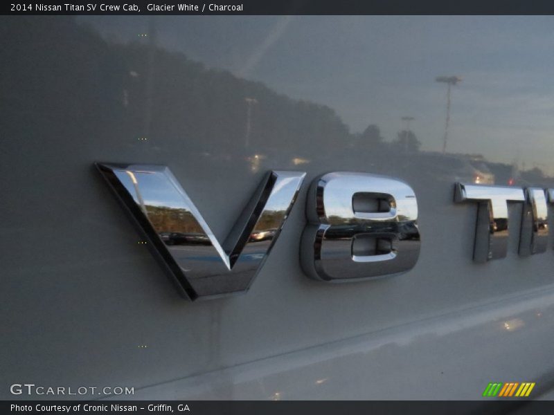 Glacier White / Charcoal 2014 Nissan Titan SV Crew Cab