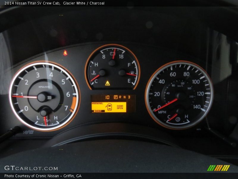 Glacier White / Charcoal 2014 Nissan Titan SV Crew Cab