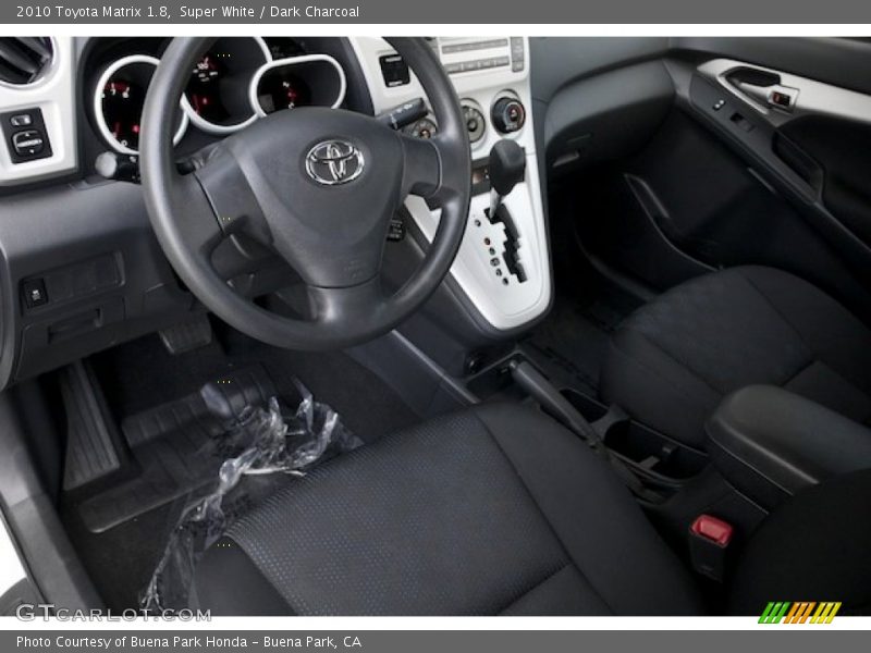 Super White / Dark Charcoal 2010 Toyota Matrix 1.8