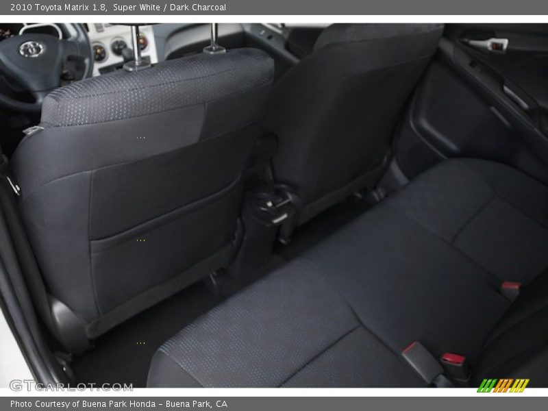 Super White / Dark Charcoal 2010 Toyota Matrix 1.8