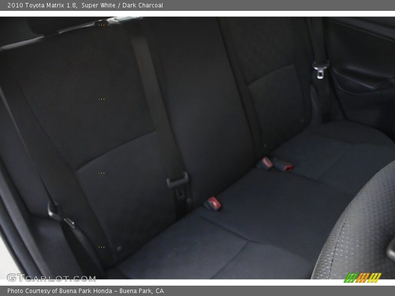 Super White / Dark Charcoal 2010 Toyota Matrix 1.8